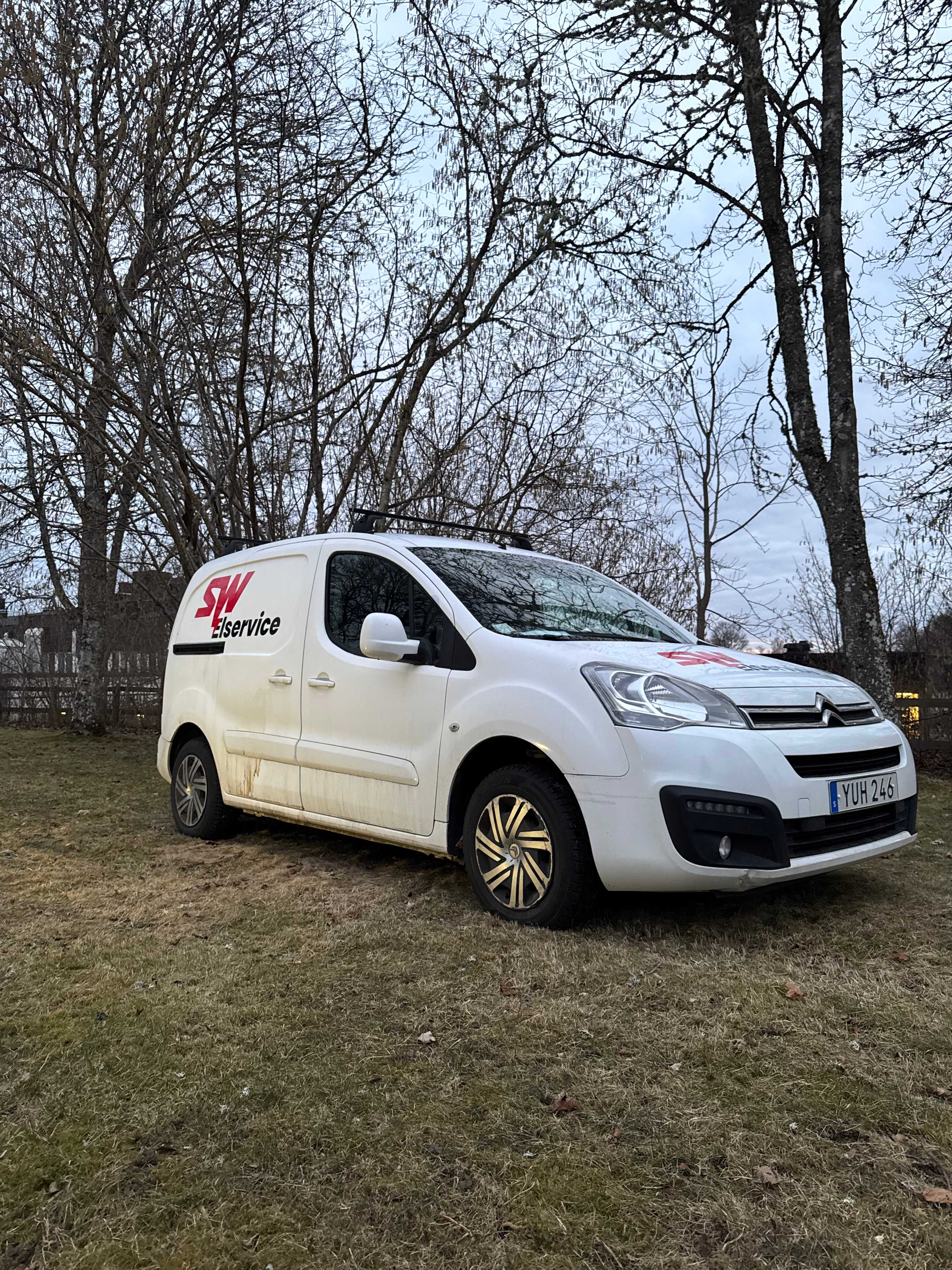 SW Elservice servicebil